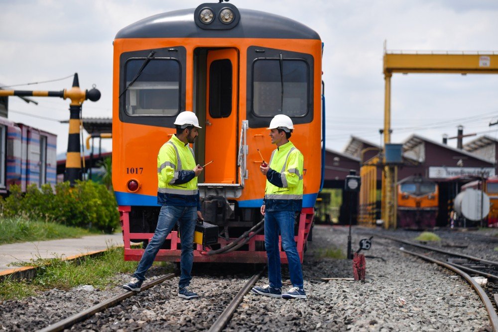 Techniciens ferroviaires et sécurité des voies